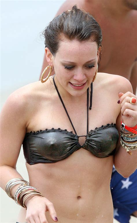 But surprise, surprise, celebs are humans too—and even they cannot escape the occasional dreaded nip slip. Claude sexy settings samantha-hot porno