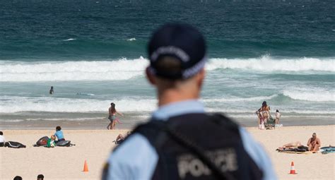 What happened at bondi beach yesterday was not alright, morrison said sunday. Coronavirus: Bondi Beach, la playa más famosa de Sídney en ...