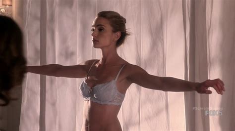 More images for brianne howey julia roberts » Image - Sq101-09826.png | Scream Queens Wiki | FANDOM ...