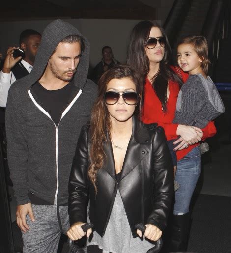 Khloe kardashian's ring in 2012filmmagic. Khloe Kardashian, Lamar Odom Divorce Looms As Lamar Takes Off His Wedding Ring 1221 | Celeb ...