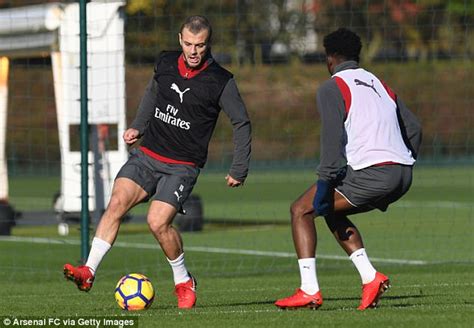 Arsenal's squad will be permitted to train at their london colney base from monday under carefully controlled conditions for the first time since mikel arteta tested positive for players will be permitted access to our london colney training grounds next week, a club spokesperson confirmed. Arsenal make final preparations for Tottenham Clash ...