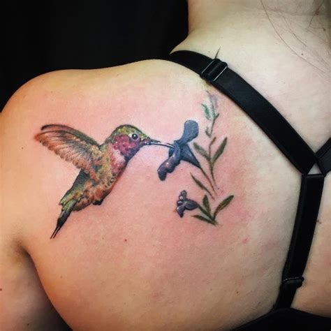 Ab montag den 08.03.2021 dürfen wir nun endlich wieder öffnen! 80 + atemberaubende Aquarell Kolibri Tattoo - Bedeutung ...