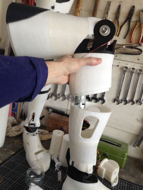 Inmoov is an animatronic android designed and engineered by gael inmoov's hands have fully articulated fingers and silicone padding to help it grasp objects. Legs, second InMoov and other things - InMoov