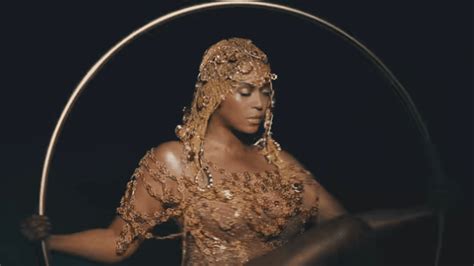 Baixar músicas » outros » beyonc. Beyoncé usa cadeira assinada de R$ 28 mil no filme "Black ...