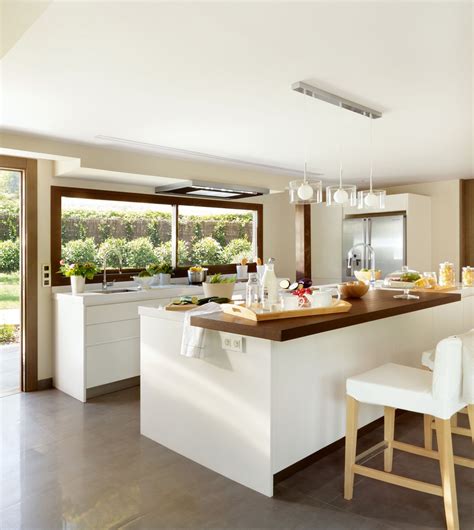 La decoración en la cocina no es una cosa para tomarse a la ligera. Una reforma en la cocina llena de ideas