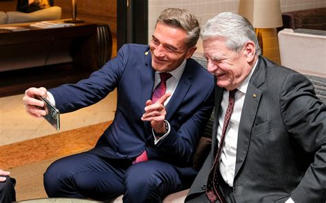 Keine story zum thema joachim gauck mehr verpassen. TEGERNSEER FACHTAGE 2020 mit Stefan Scheider und ...