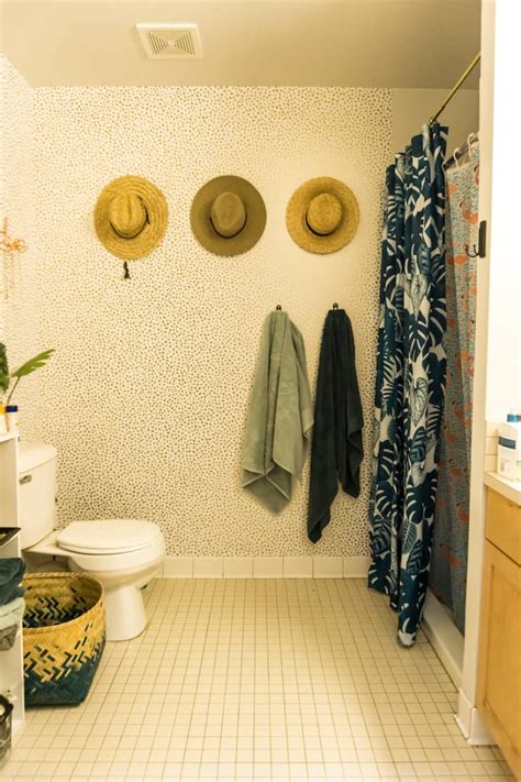 She is caught masturbating in the bathtub. Michigan Fashion Blogger's Rental Loft | Apartment Therapy