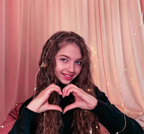 Dana taranova photos / dana taranova russian beauty present again 80 photos news exchanges : Pin von James McMillen auf Dana Taranova