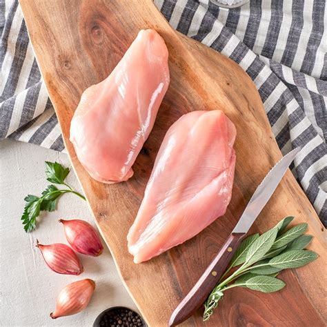There are 367 calories in 8 ounces of boneless, cooked, skinless chicken breast (skin not eaten). Boneless Skinless Chicken Breast (ea) | Moink