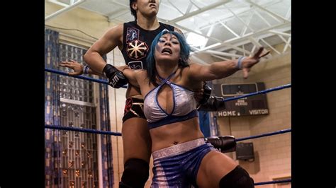 Other darling vs mia stilleto videos. Shayna Baszler Tries To Break Mia Yim's Arm - Absolute ...