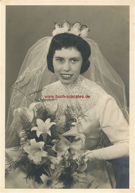 Der ultimative guide für eure hochzeitskleider. Buchversand Sokrates: Ansichtskarte o.A.: [Foto ...