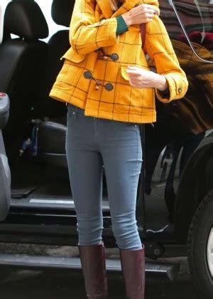 Taylor swift in tight jeans : Taylor Swift Style - Leaves Her Appartment in New York ...