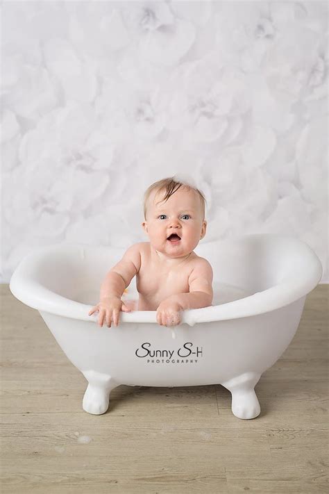 Introducing awesome baby bath tubs that make a real splash. Baby stage bathtub sessions in studio. 6 month old to 12 ...