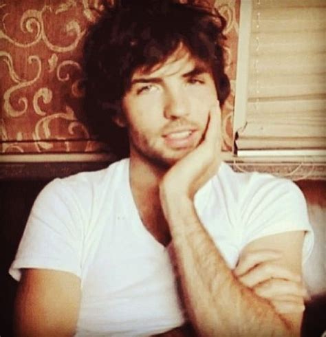 He married sarah avett in 2003 and the couple welcomed a daughter named eleanor. Scott Avett - maybe this is why I love them so much? Also ...