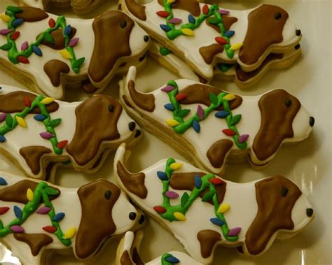 Read 11 reviews from the world's largest community for readers. Cookies- Basset Hounds Wrapped in Lights | Gingerbread ...