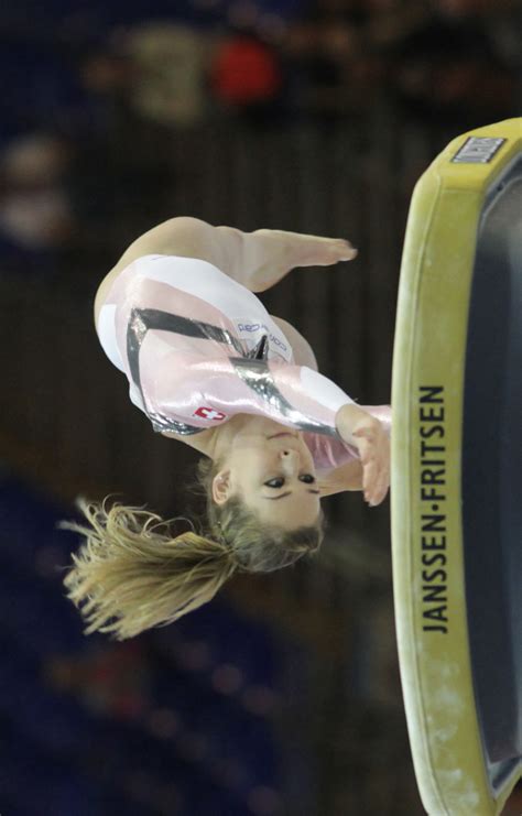 «ich verliess mich voll auf meinen körper» trotz einer oberschenkelverletzung wird giulia steingruber an den europameisterschaften in basel ihrer favoritenrolle am sprung gerecht. Giulia Steingruber (SUI) - Gymbox - the gym and gymnastics ...