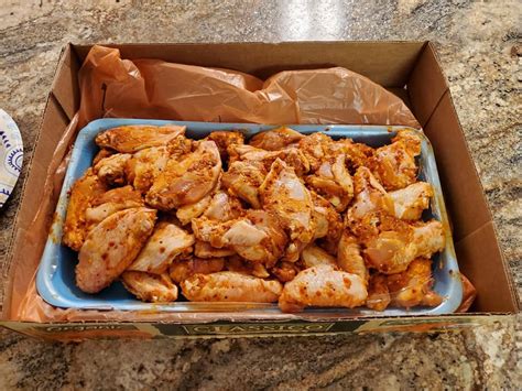 Preheat oven to 400 f. Costco Wings Air Fryer / These Chicken Wings Are Amazing ...