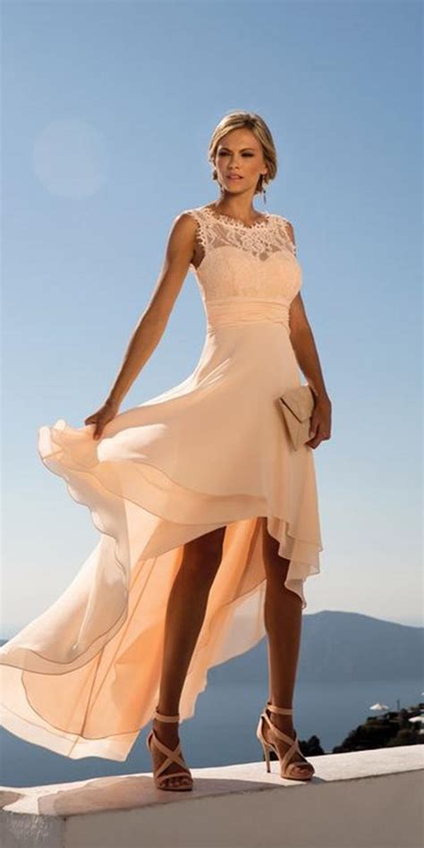 We are picked out some elegant and trendy dresses for your moms. 18 Summer Mother Of The Bride Dresses | Wedding Dresses Guide