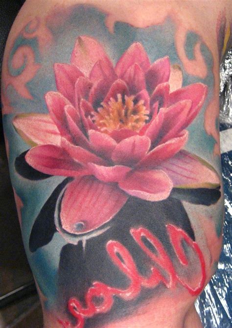 Lotusbluten tattoo rucken google suche tattoo designs tattoo. Lotusblume Tattoo: die beliebteste florale Tätowierung hat ...