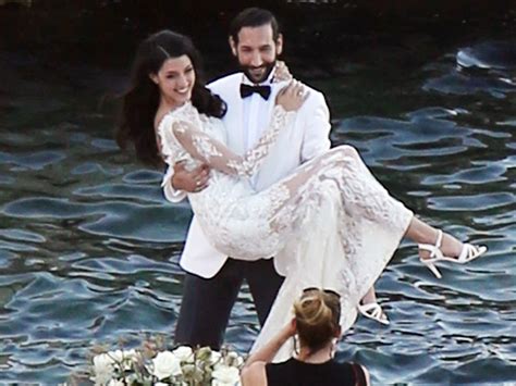 Sylvie meis kennt die höhen und tiefen des lebens nur zu gut und hat immer ein lächeln auf den lippen. Hochzeits-Fotos: So schön war Rebecca Mir als Braut ...