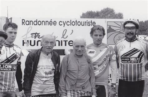 He is the holder of the world record for cycling 100 km and for the distance cycled in one hour, both in the over 100 to 105 years old age category and for the distance cycled in one hour in the over 105 years old age category. Robert Marchand, 109 ans, militant communiste né... avant ...