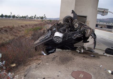 Nikki catsouras accident scene photos. 【グロ画像】ポルシェで160km出した女の子が車と一緒に頭もクラッシュした・・・ ※閲覧注意 | 閲覧注意 ...