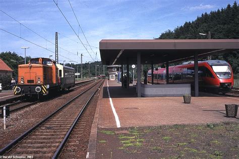 Hier zunächcht ein bild bereich bü türkismühle. V60 (Ost) auf der Hochwaldbahn 2003 (5 B. + 3 Bonus B ...