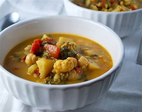 A chunky beef stew with potatoes in a flavorful curry and beef broth. Vegan Curry Soup in the Slow Cooker - Ahu Eats