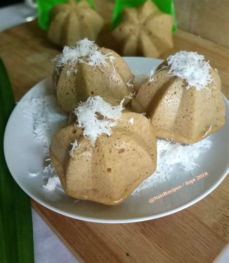 Biasanya kue ini disajikan dengan parutan kelapa yang gurih. Tips Apem Gula Merah - Apem Gula Merah Semua Halaman Sajian Sedap : Ke dalam wadah masukkan ...