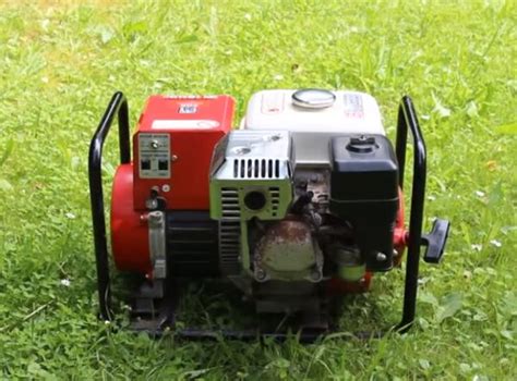 A 2 stroke engine is easier to construct since it has no valves. 2-Stroke VS 4-Stroke Generators - Which One is Better and Why