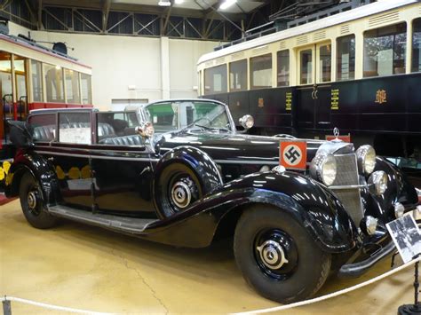 The car was delivered to the german presidential. MERCEDES 770 Speciale voiture de parade d'Adolf Hitler ...