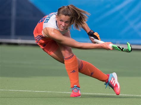 16 landen op het ek hockey 2019 spelen 16 landenteams. Pien Sanders uitgeroepen tot talentvolste speelster van EK ...