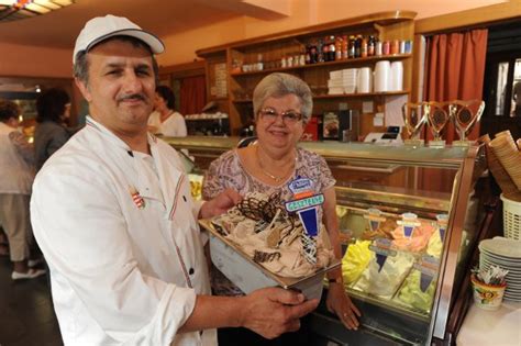 A bulvárlap úgy tudja, a holttestet szeged közelében találták meg. Z. Nagy Cukrászda - Etterem.hu