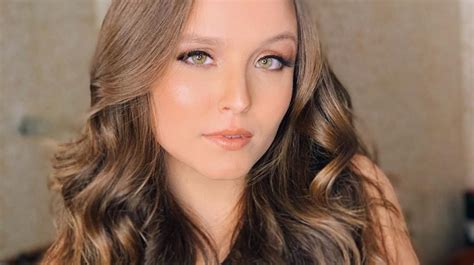 Apk download » music & audio » top larissa manoela música. Larissa Manoela requebra em gravação do clipe de nova música