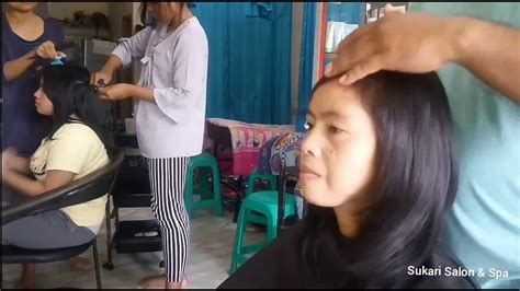 Cara potong rambut sendiri di rumah tak sesulit yang kamu pikir, kok. Potong Rambut Segi Layer Pendek - YouTube