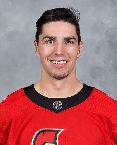 Sensing this rocket blast was about to go off, teammate alex burrows did what any of us would have done if we were in fact alex burrows: Spielerportrait von Alexandre Burrows
