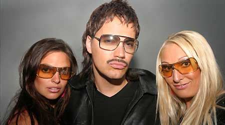 Son of mats august söderlund and hulda augusta söderlund brother of hulda ingeborg söderlund; Popstjärnan Günther: "Får en del sexinviter"