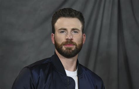 Os dois revelaram momentos fofos no instagram, mas um romance nunca foi confirmado. Chris Evans z psem Aly Raisman to dokładnie to, czego ...