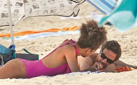 Rui maria pêgo celebra dia internacional da 'saída do armário'. Fotos Exclusivas Ana Sofia Martins e David Fonseca namoram ...