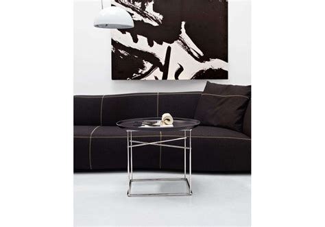 The theme of the tray, in white, black or with a copper finish, is picked up to create three tables, whose lightness results from the steel frame. Fat-Fat B&B Italia Occasional Table - Milia Shop