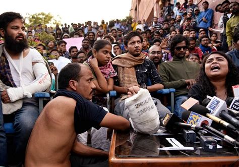 Super 8 by wyndham juneau. Police Lathicharge JNU Students Protesting Fee Hike ...