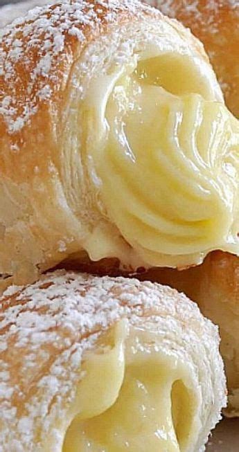 In sicily, where my family hails from, you can get these crunchy pastry tubes filled two if you're not familiar with italian pastries, cannoncini are pastry horns (also called custard horns or cream horns) filled with luscious pastry cream. Italian Cream Stuffed Cannoncini (Puff Pastry Horns ...