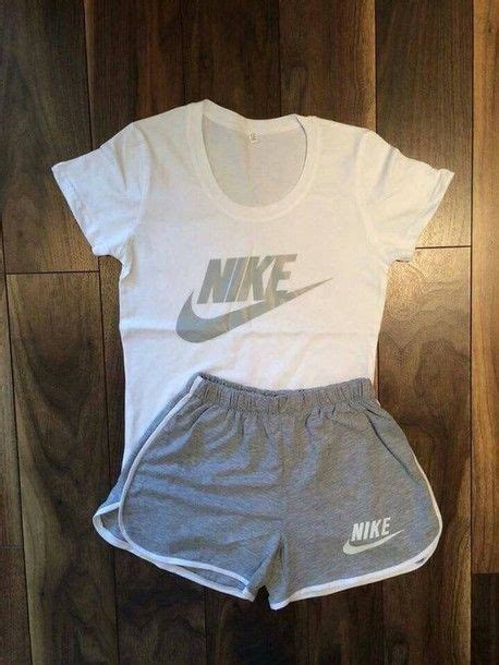 Maybe you would like to learn more about one of these? Wheretoget - Nike white tee-shirt and Nike grey shorts ...