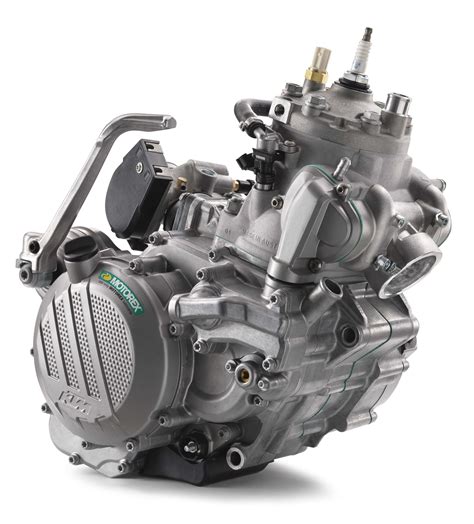 Probably one of the most controversial discussions among motorcycle enthusiasts is the difference between carbureted and fuel injected bikes, as each of them has its own avid supporters. Fuel injection has finally come to the two-stroke market ...