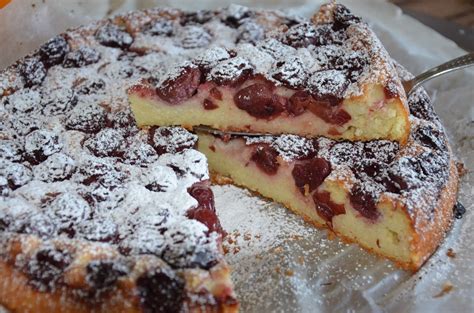 Der käsekuchen ist cremig, saftig und leicht. Grieß-Kirsch-Kuchen ohne Boden - Rezeptra - Food and More