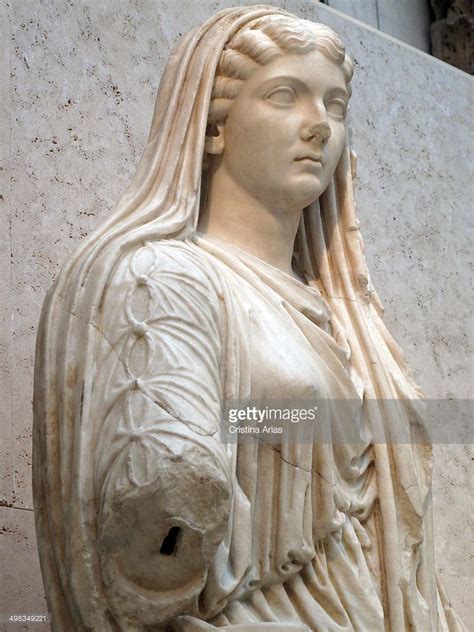 Livia drusilla was the daughter of marcus livius drusus claudius (note the claudian, the gens that 2 дн. Detail of the sculpture of Empress Livia Drusilla, Paestum, Italy, AD 14-19 | Roman pictures ...