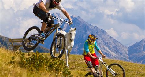 Seven 250 supercross championships, two 125s, one outdoor, and two fim world supercross championships. SuperCross trifft Downhill: 6Cross beim Red Bull Wide Open ...
