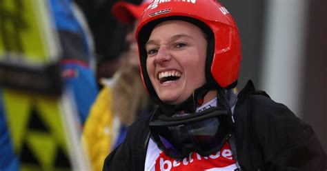 View latest posts and stories by @juliane_seyfarth juliane seyfarth in instagram. Skispringen: Katharina Althaus zum fünften Mal deutsche Meisterin - Knapper Sieg vor Juliane ...