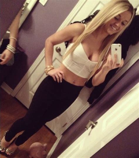 Doesn't this mirror look like something daisy buchanan would take selfies in if she lived in the age of instagram? Mirror Selfies (44 pics)