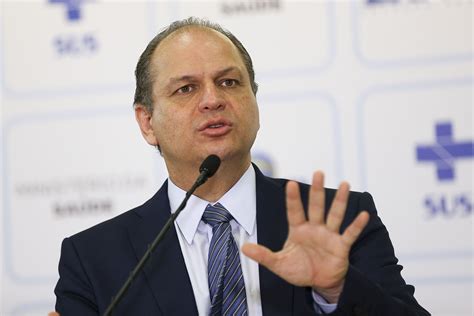 We did not find results for: Ex-ministro da Saúde Ricardo Barros testa positivo para ...